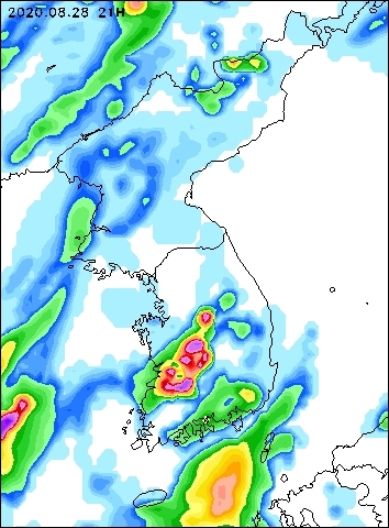 2020-08-28 21 : 00